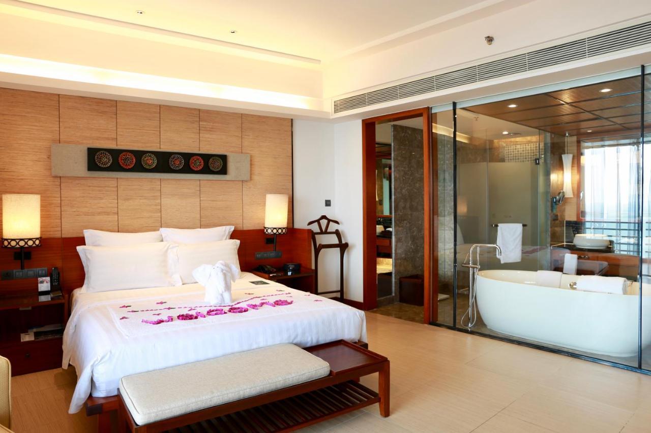 Pullman Oceanview Sanya Bay Resort & Spa Zewnętrze zdjęcie