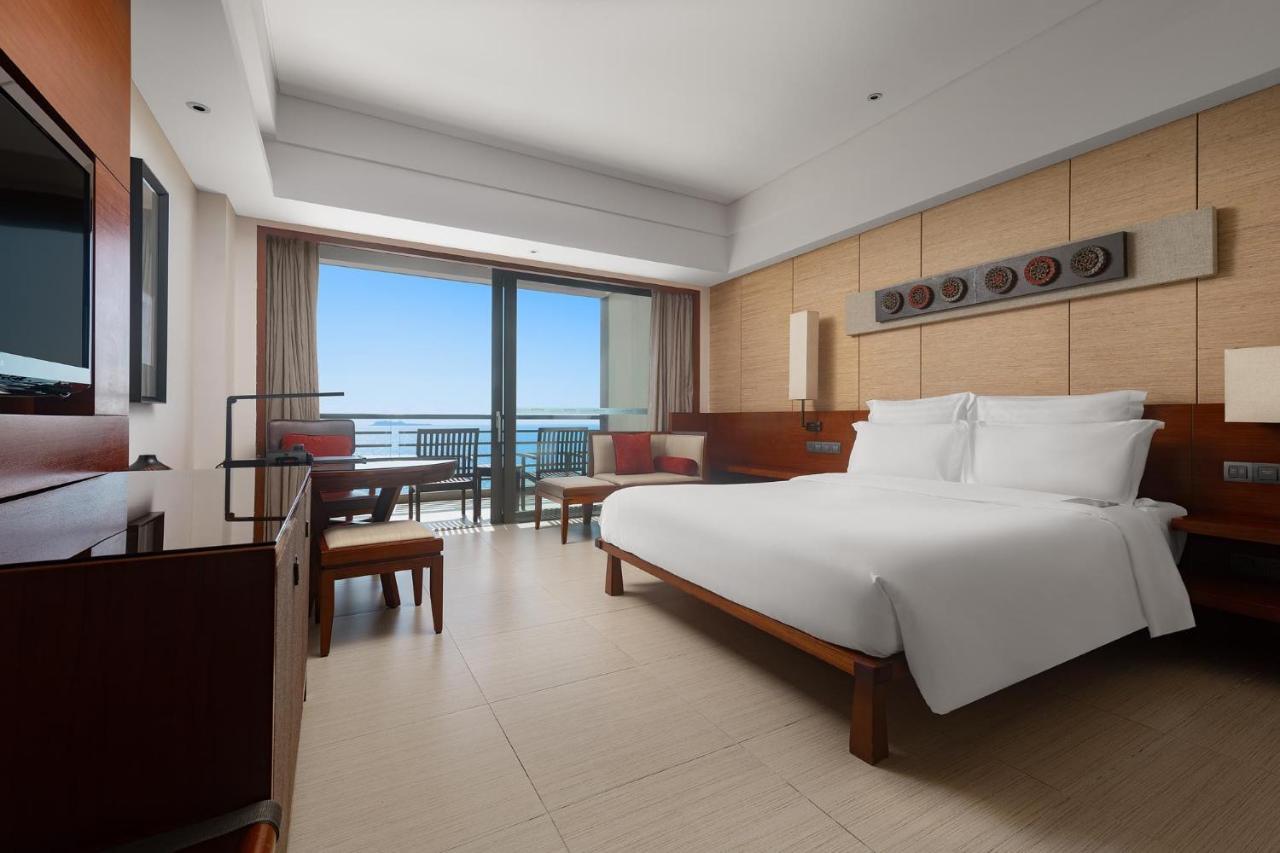 Pullman Oceanview Sanya Bay Resort & Spa Zewnętrze zdjęcie